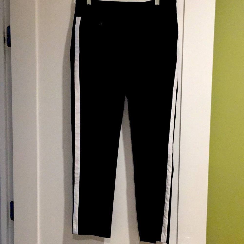 Peck & Peck Black Ankle Pants